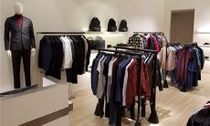 梦见同桌的带血的卫生巾是什么意思