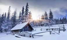 梦见冰天雪地里行走