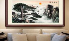 客厅挂什么画好?