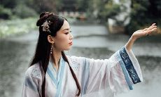 轻佻的女人哪些面相部位上有痣?容易红杏出墙吗?