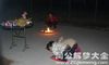 梦见烧纸磕头