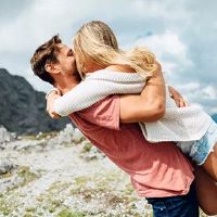 精致你的女朋友作为一个口袋珍珠像黄道带