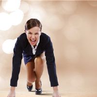 将同样实施到最后，一切都是明星的女人