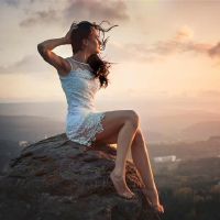 似乎脾气非常好，曾经愤怒，你会翻过旧账户的四个星座。