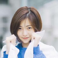 我必须花钱买衣服，但我不会花钱买一个视频成员。