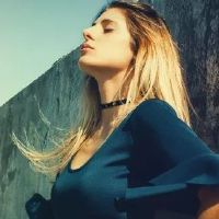 腹部黑色的心是不同的,善于撒谎的黄道带