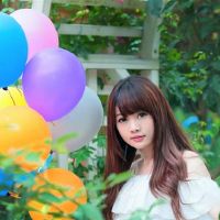 这种气质充满了人们喜欢的，是异性的理想情人