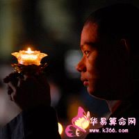 这条路上的世界是1盏灯照明，不要看灯。