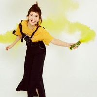 一旦你恋爱，你就知道如何保持你的距离。