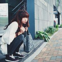 这些明星妇女很难去购物。