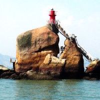 手看着自己一些婚姻