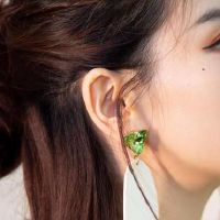 三个大星星女性面对的爱情应该是勇敢的