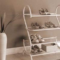 家里的靴子乱堆会危害夫妻关系