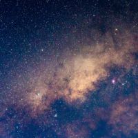 紫微星盘奏书星在父母宫什么意思？