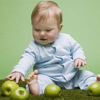 刚出生的男宝宝取名