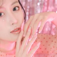 特别，不喜欢看到人们的脸，脚，从不诚实