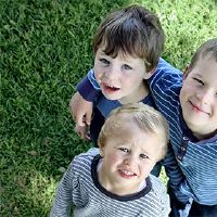 2022人出生在今年六年级，几次