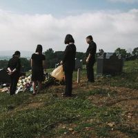 坟墓于2022年4月至4月。