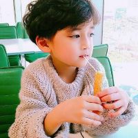 我应该注意2019年3月29日出生的男孩何时出生？