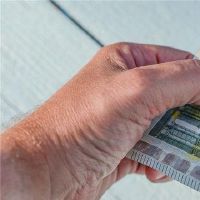 梦想借他的钱很尴尬