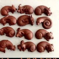 怎么理解金猪何苦强猖獗这句话含义？