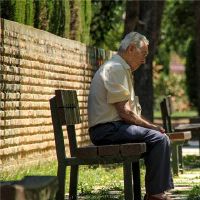 这是梦想梦想死亡的亲人的好兆头吗？