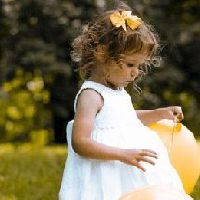 阳光明媚的女孩子名字