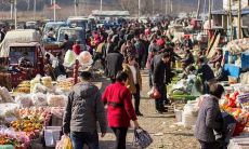 做梦梦见自己和全家出门赶集的情景