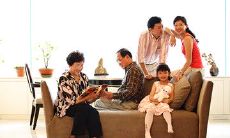 一起幸福团聚的梦，梦见父母、兄弟姐妹和亲戚欢聚一堂，感受无尽温馨与幸福