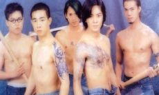 我做了一个梦，梦见自己在打自己的兄弟，让我感到内疚和困扰