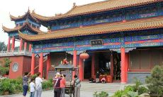 在神秘的梦境中，遇到烧香祷告的人，探寻惊人启示的故事