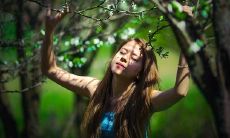 破解手相潜藏的命运玄机：深度解读手纹、指纹与手相图案关联，探索人生奥秘！