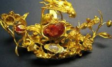 属虎的人在虎年穿戴金饰有何禁忌？饰品文化背后有哪些深刻的讲究？