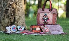 做梦梦见朋友光顾自己，到底代表着什么深层的象征意义呢？