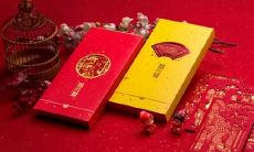 这些星座虔诚信仰佛教，虔诚地向阿弥陀佛祈祷的样子是值得欣赏的