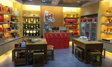 做梦抱着婴儿看其排便，此梦象征何意？