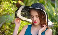 探究嘴扁的人所具有的面相特征以及其象征的意义：一项面相分析研究