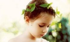 What are some suitable names for a woman born in 1986?