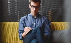 十二星座中的双子座：揭秘手相吧小猪哼的性格特点和命运走向