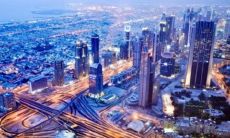 出生于戊申日的人通常有什么特质、能力或性格特点，从而有可能比其他人更富有？