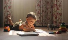 女性做梦时见到不认识的男性出现在梦境中