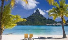 女性额头上哪些痣是幸运的吉痣？有人在额头中央长痣，也许你也有？