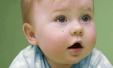 一个考试得满分的女孩的名字被赞誉为智慧和毅力的象征