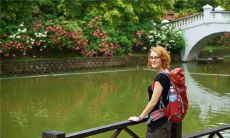 据分析，男性右手掌被截断的手相所预示的未来趋势是怎样的？