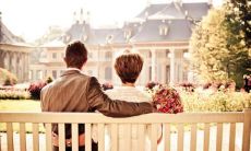 袖手旁观的星座：总是置身事外，无法投入演出机会？