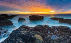 女人梦见自己家着火了 女人梦见大火火势很旺