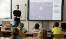 梦见朋友游泳渡过河