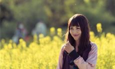 看手相 女生手纹很乱