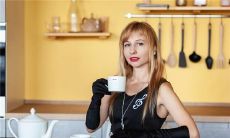 女右手手指短手相不好