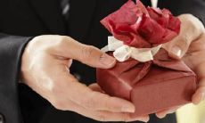 总喜欢拿自己的经历来说教的星座女